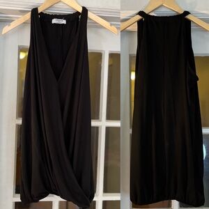 Black Tank Top w V Neckline Sleeveless Draped Front Shirt Size Medium Tops NWOT